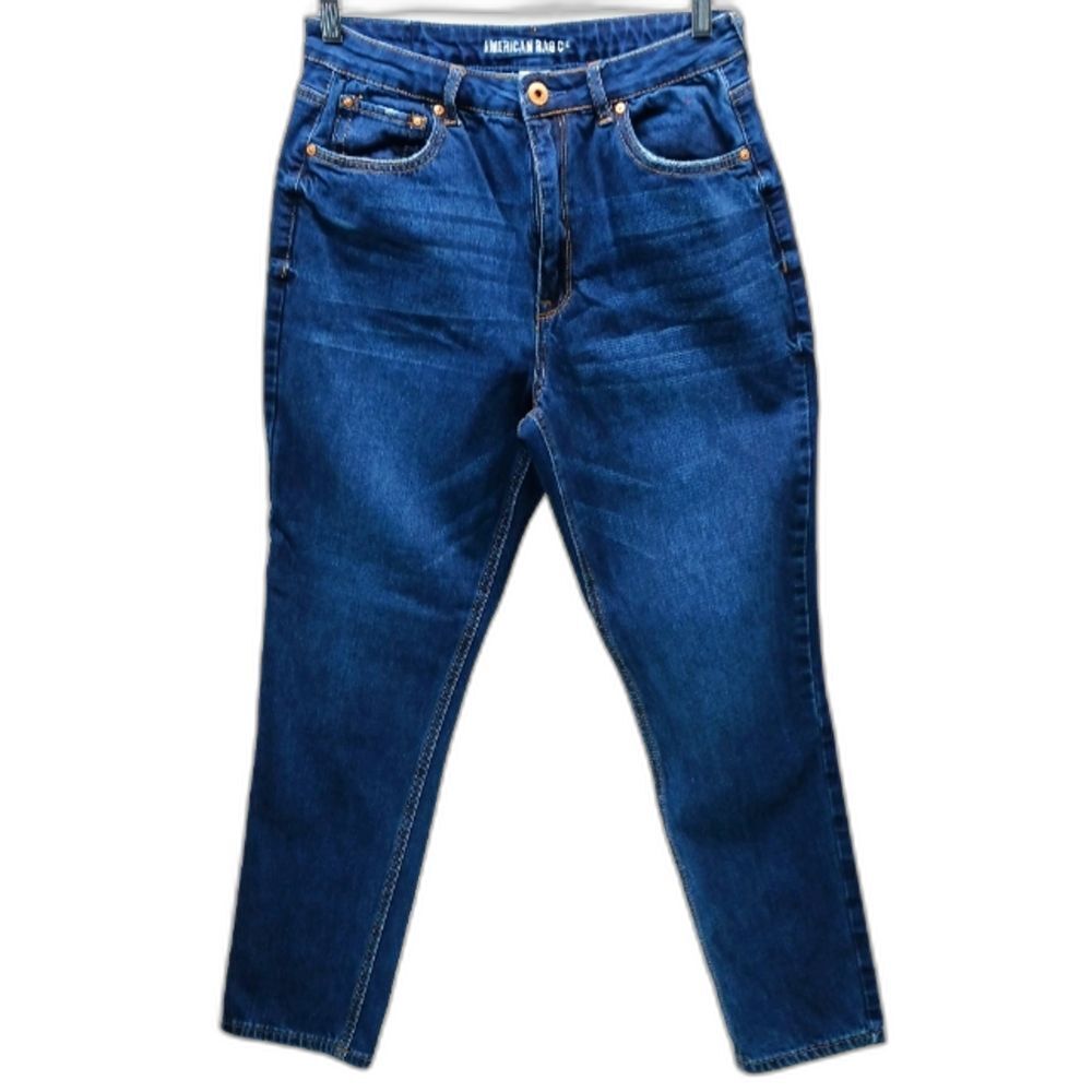 American Rag Women's 11 HighRise/ Straight Leg 5 Pocket Denim Jeans. Blue.......